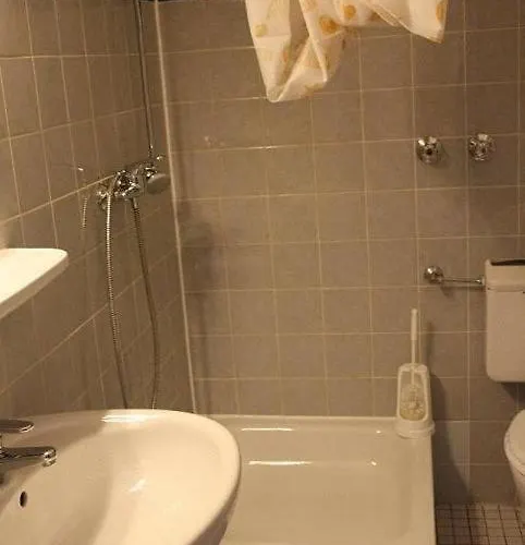 イザールトル アパート *